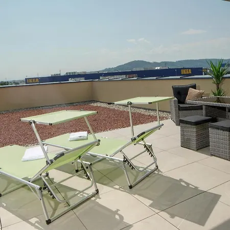 - Smart Aparthotel