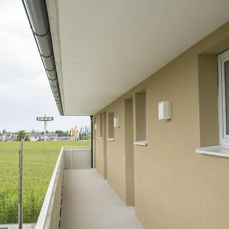 - Smart Aparthotel